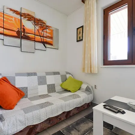 公寓 Sunny,spacious Apartmant Pag 帕格