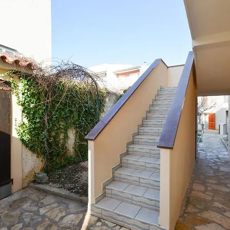 Sunny,spacious Apartmant Pag * 帕格