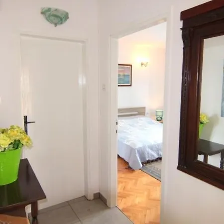 Apartment Sunny,spacious Apartmant Pag