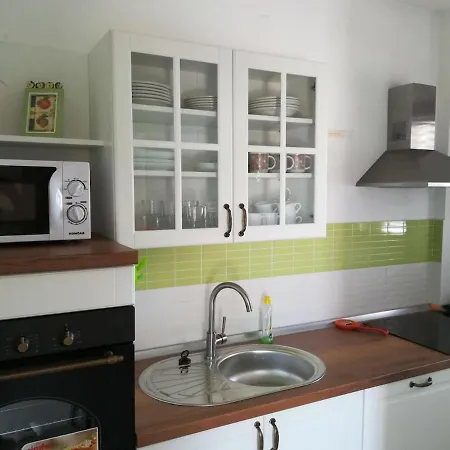 Sunny,spacious Apartmant Pag