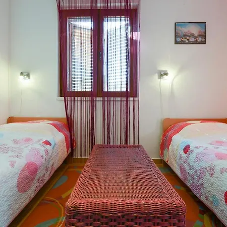 Sunny,spacious Apartmant Pag * 帕格